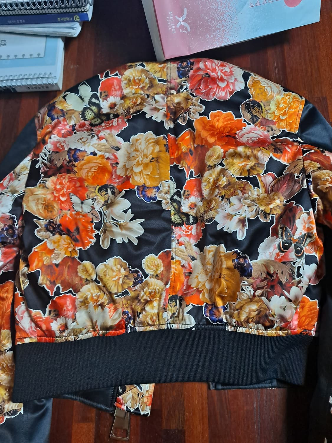 풀구성 새상품) 정가 650 지방시 실크 봄버 자켓 상품이미지4