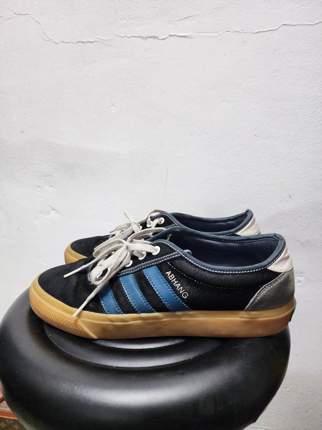 adidas x THE FOURNESS 콜라보 아방 단화 상품이미지2