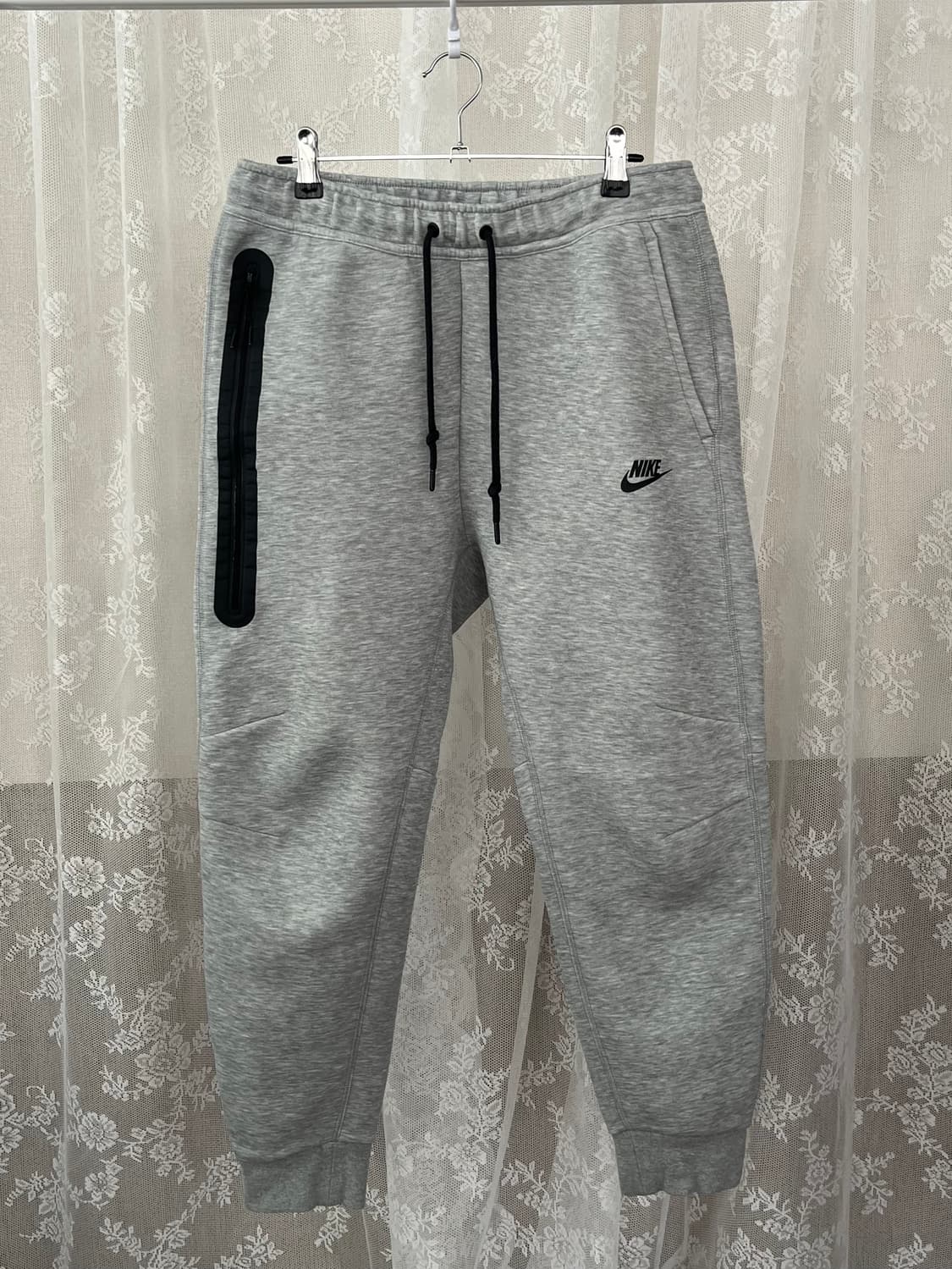 L) 나이키 테크팩 조거 팬츠 그레이 상품이미지1