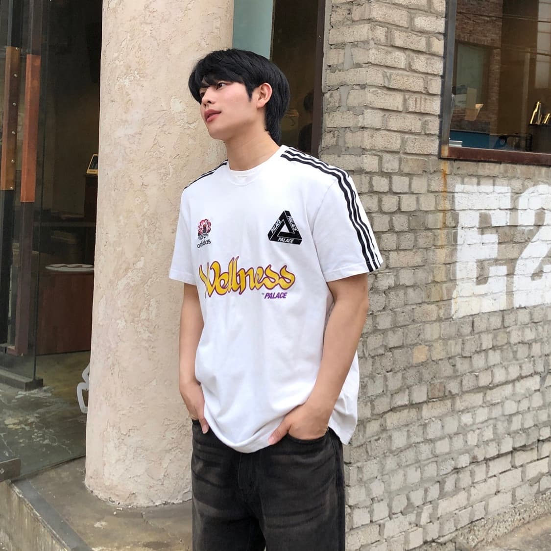 팔라스x아디다스 정품 팔라스테 반팔 화이트 상품이미지1