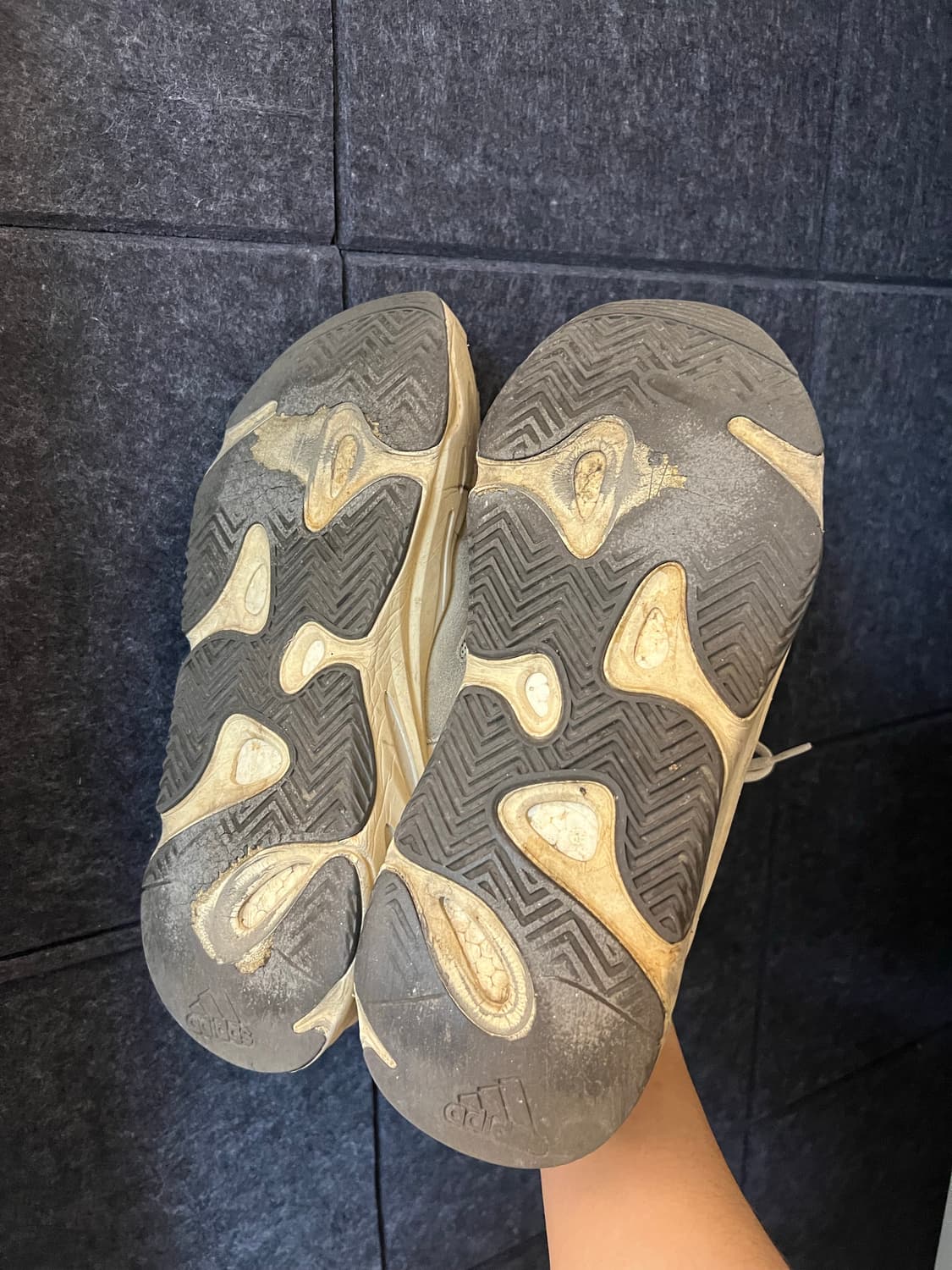 아디다스 이지 부스트 700 아날로그 2019 상품이미지5