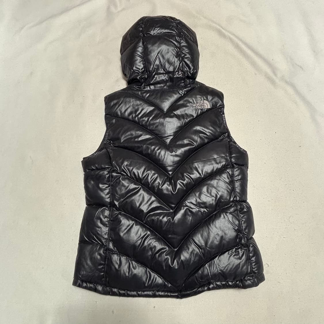 90 노스페이스 600 필 블랙 유광 패딩 후드 베스트 상품이미지3