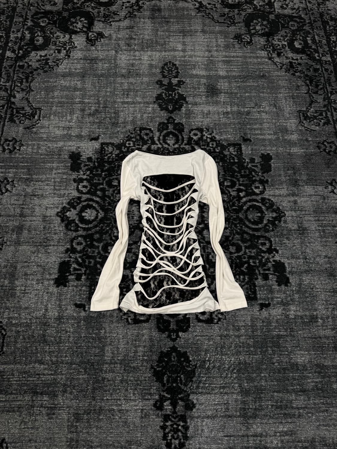 Mkr 00s y2k cross charm distressed cut s 상품이미지7