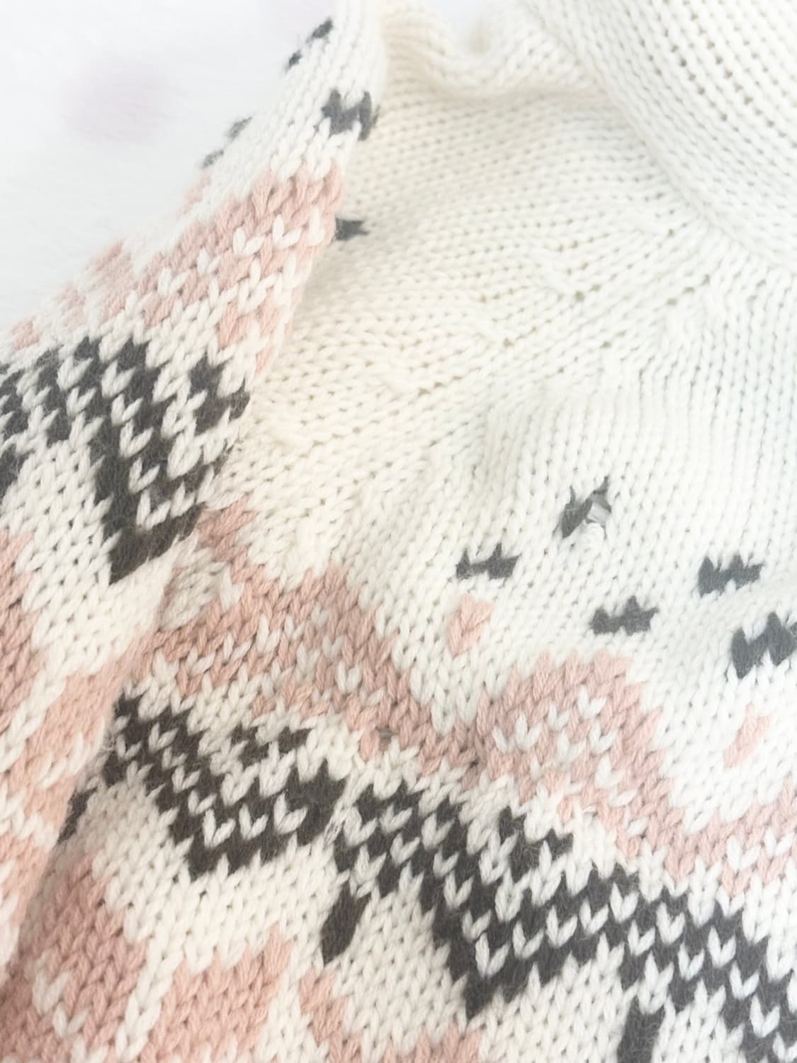 일본빈티지 폼폼이 노르딕 딸기초코 니트 후디 상품이미지4