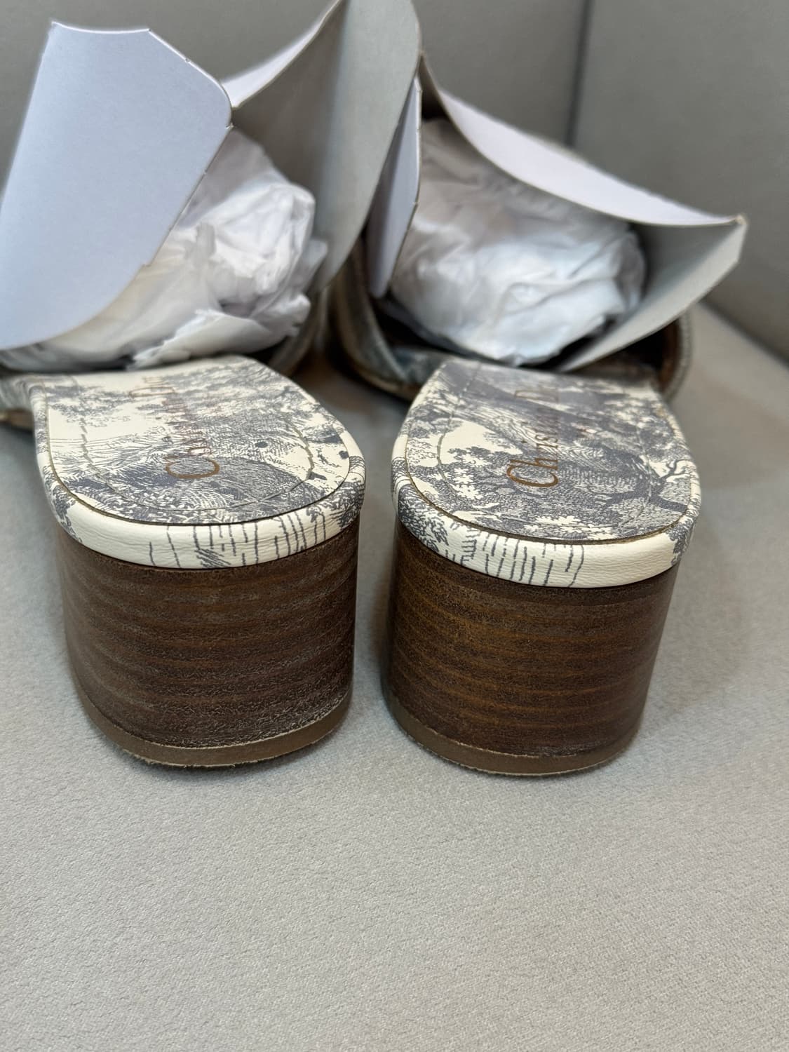 디올 디웨이 뮬 슬리퍼 36.5사이즈 상품이미지3