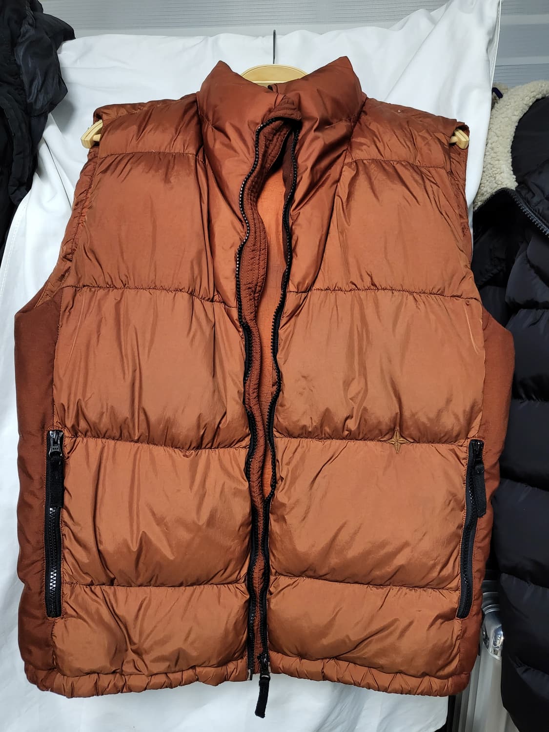 스톤아일랜드 패딩 조끼 상품이미지1