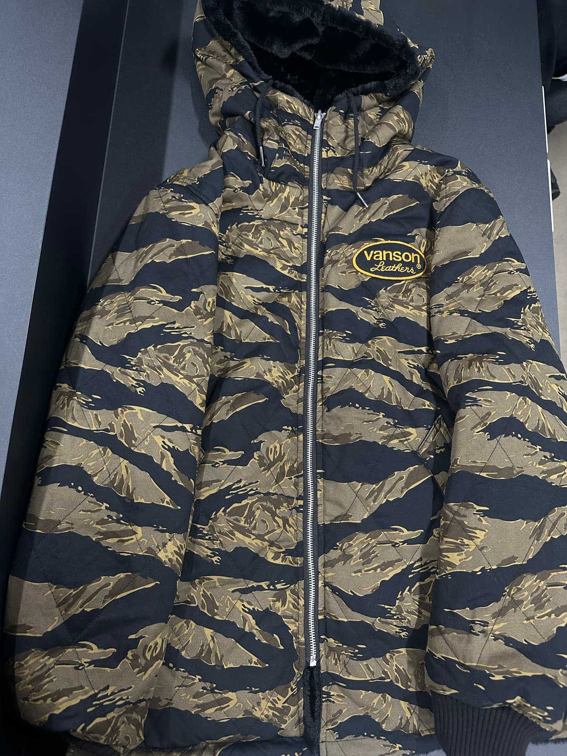 벤슨 리버시블 카모 퍼 자켓 상품이미지3