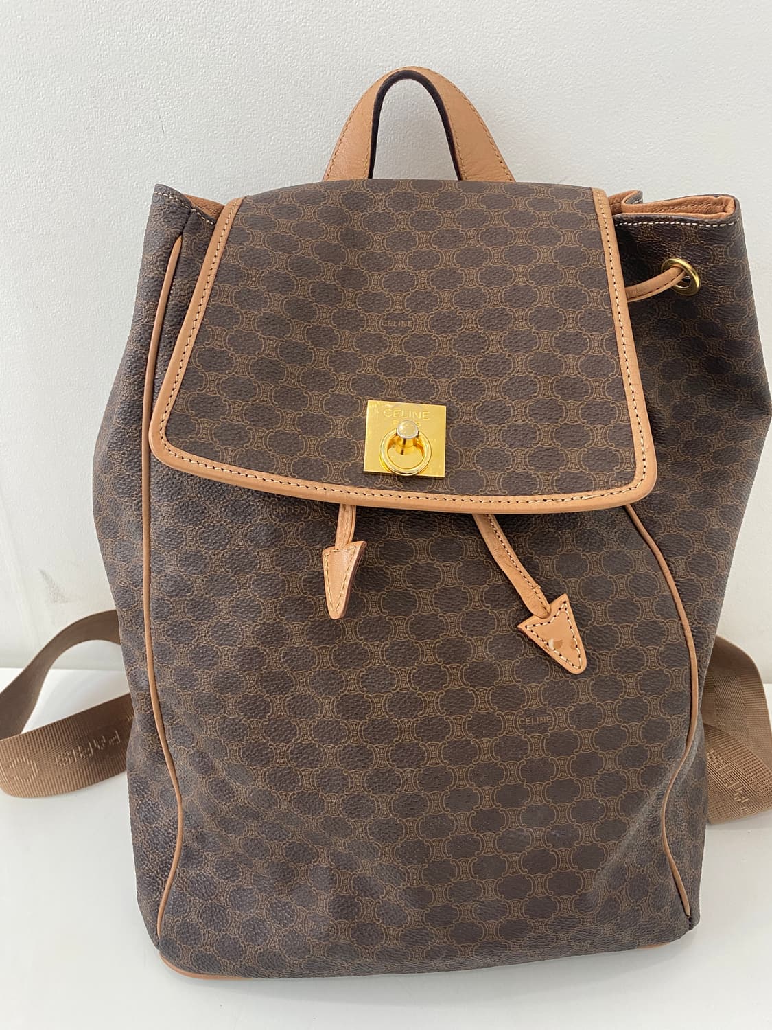 셀린느 마카담 백팩 상품이미지6