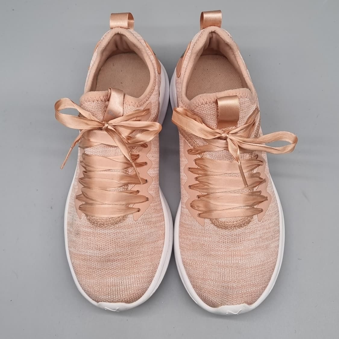 푸마 이그나이트 여성런닝화230 상품이미지2