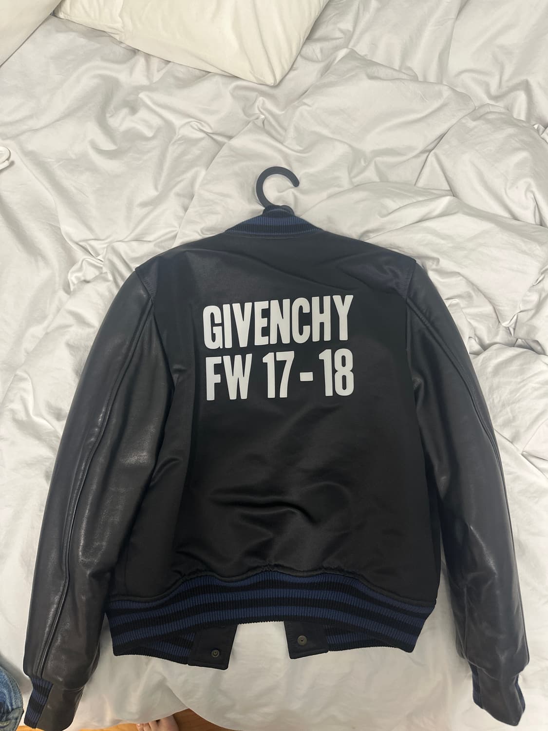 지방시 fw17-18 바시티 자켓 상품이미지1