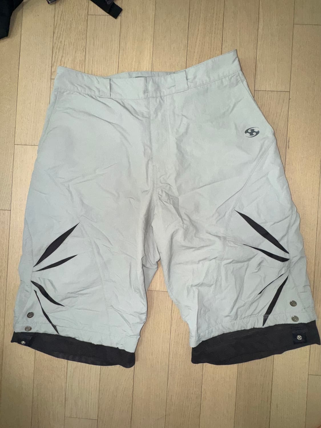 산산기어 컷 오프 메쉬 쇼츠 그레이 - 24SS 상품이미지1