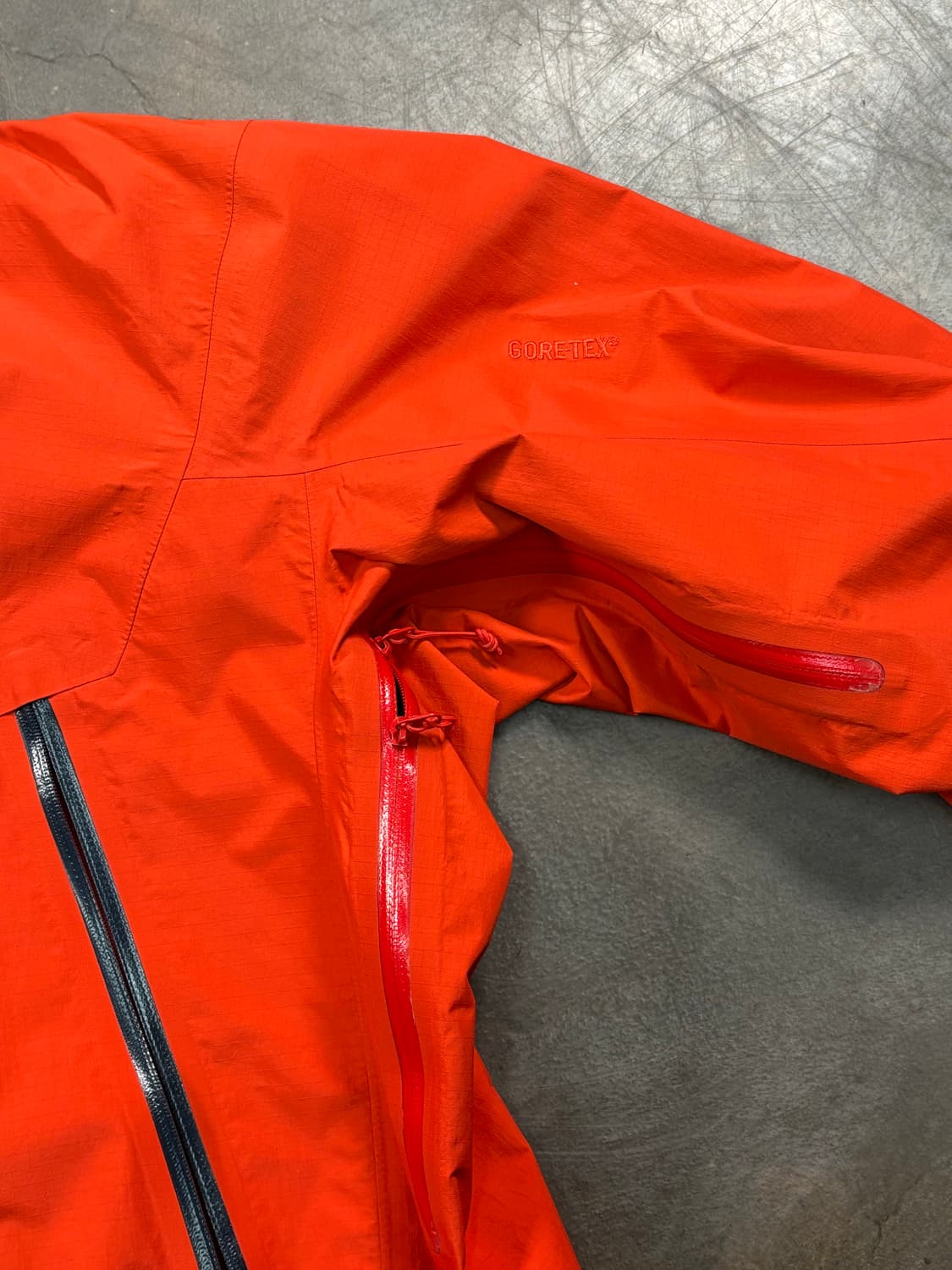 아크테릭스 제타 바람막이 상품이미지4