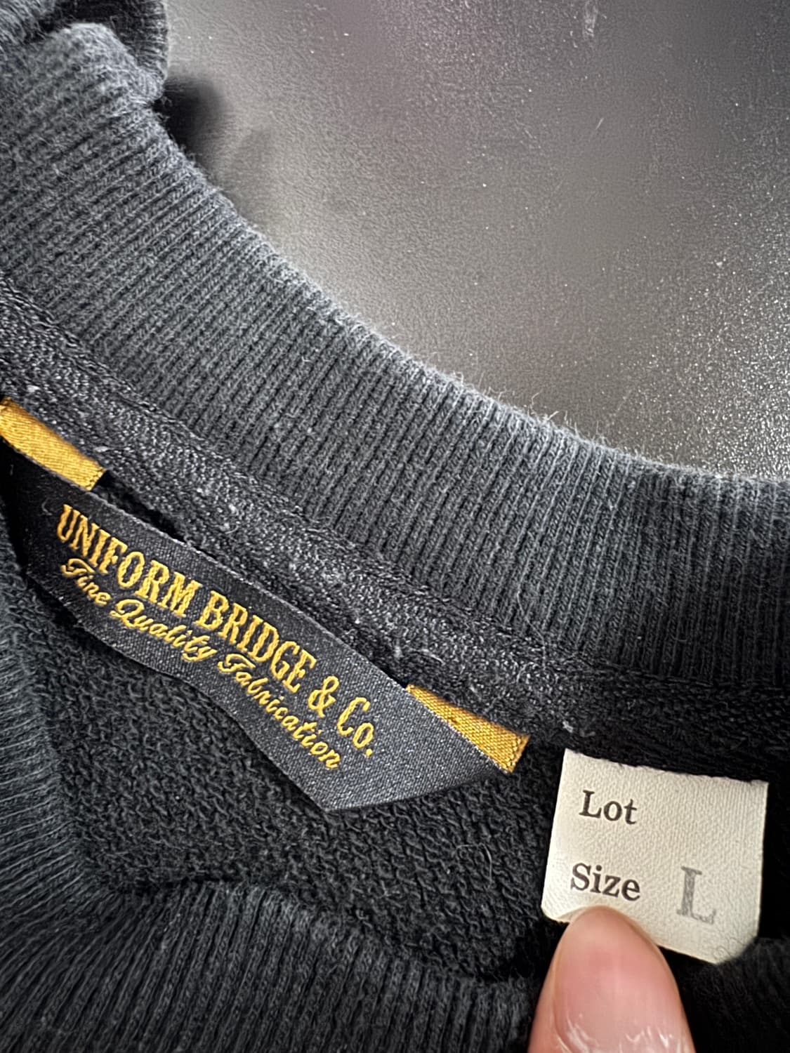 유니폼브릿지 미니멀 원 포켓 디테일 스웻셔츠 L 블랙 상품이미지3