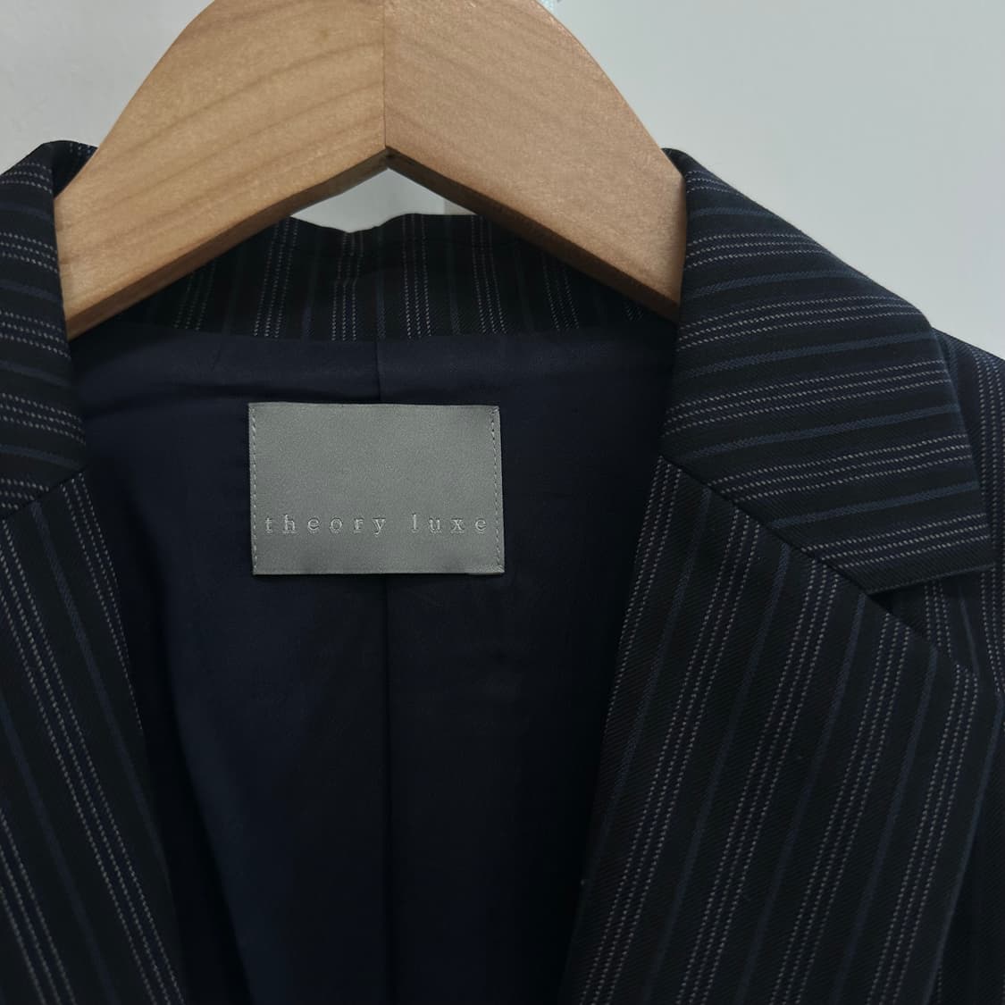 띠어리 스트라이프 투피스 셋업 정장 상품이미지4