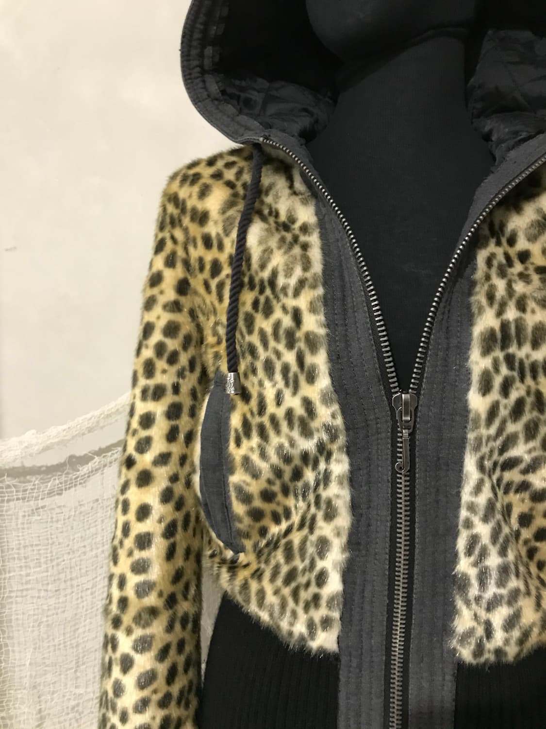 Juicy couture 쥬시꾸뛰르 레오파드 슬림 후드 퍼자켓 상품이미지3