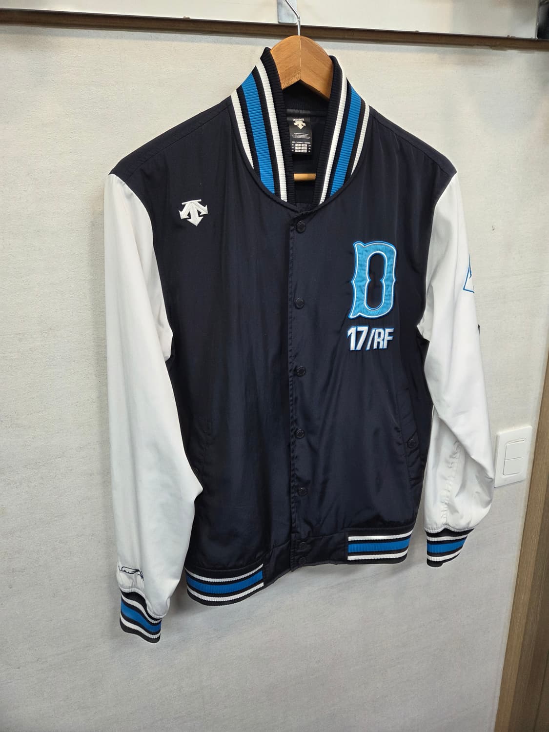 데상트 추신수 사인자수 로고 스타디움 바시티 방풍 자켓 m 상품이미지6