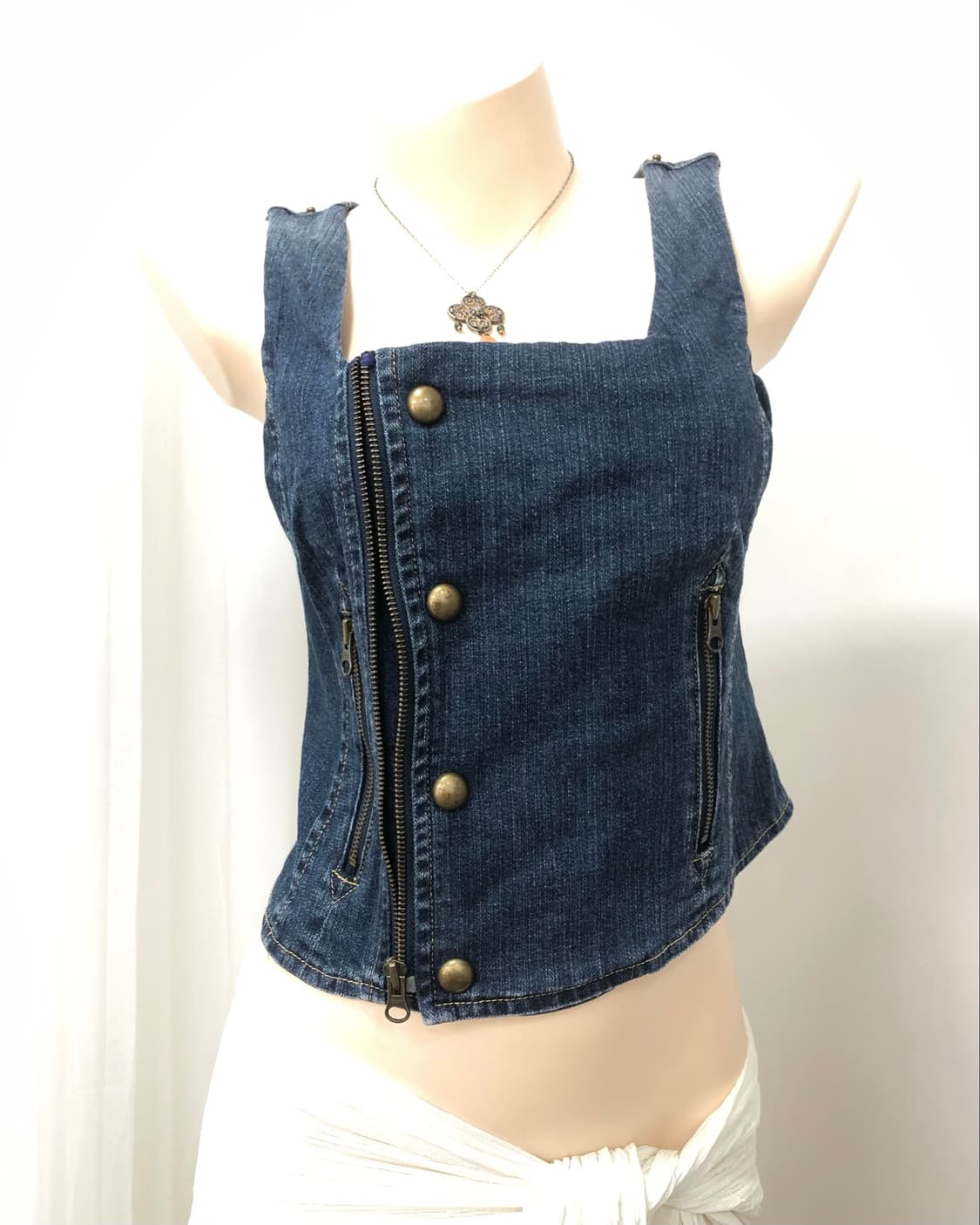 gold button asymmetrical zip denim vest 상품이미지3