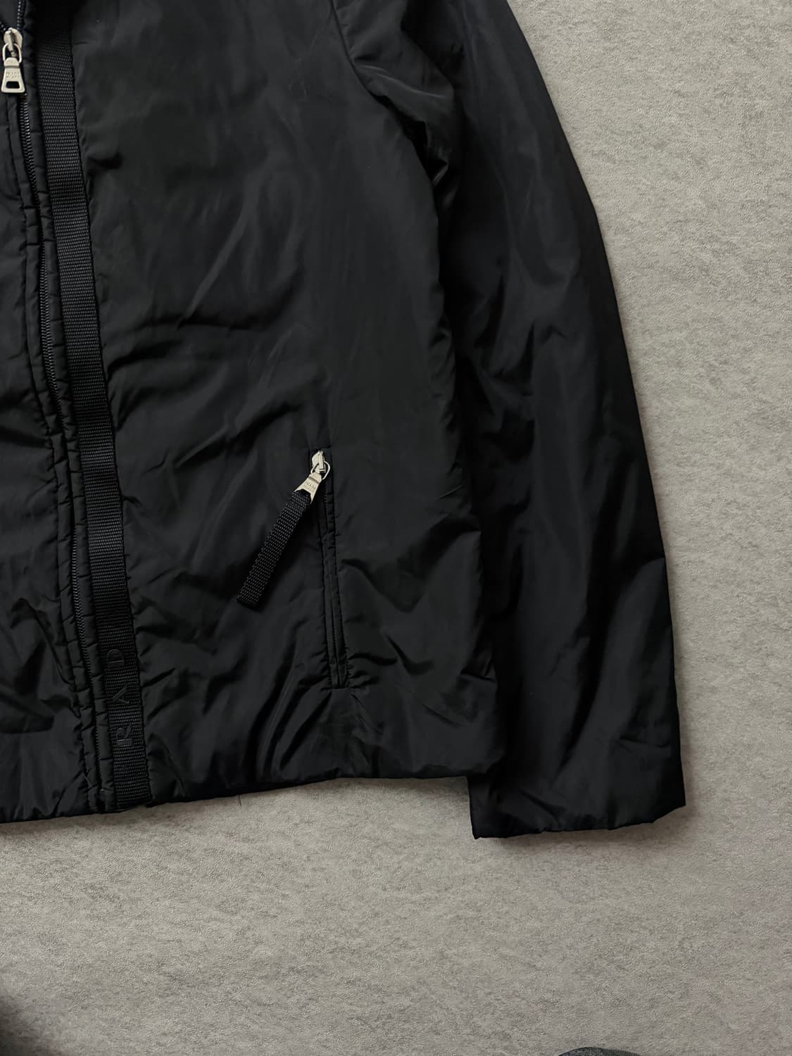 프라다 나일론 후드점퍼 상품이미지4