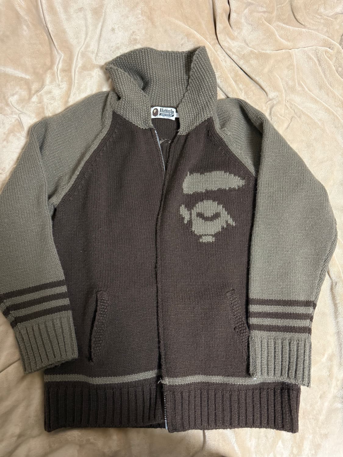 베이프 코위찬 가디건 상품이미지1