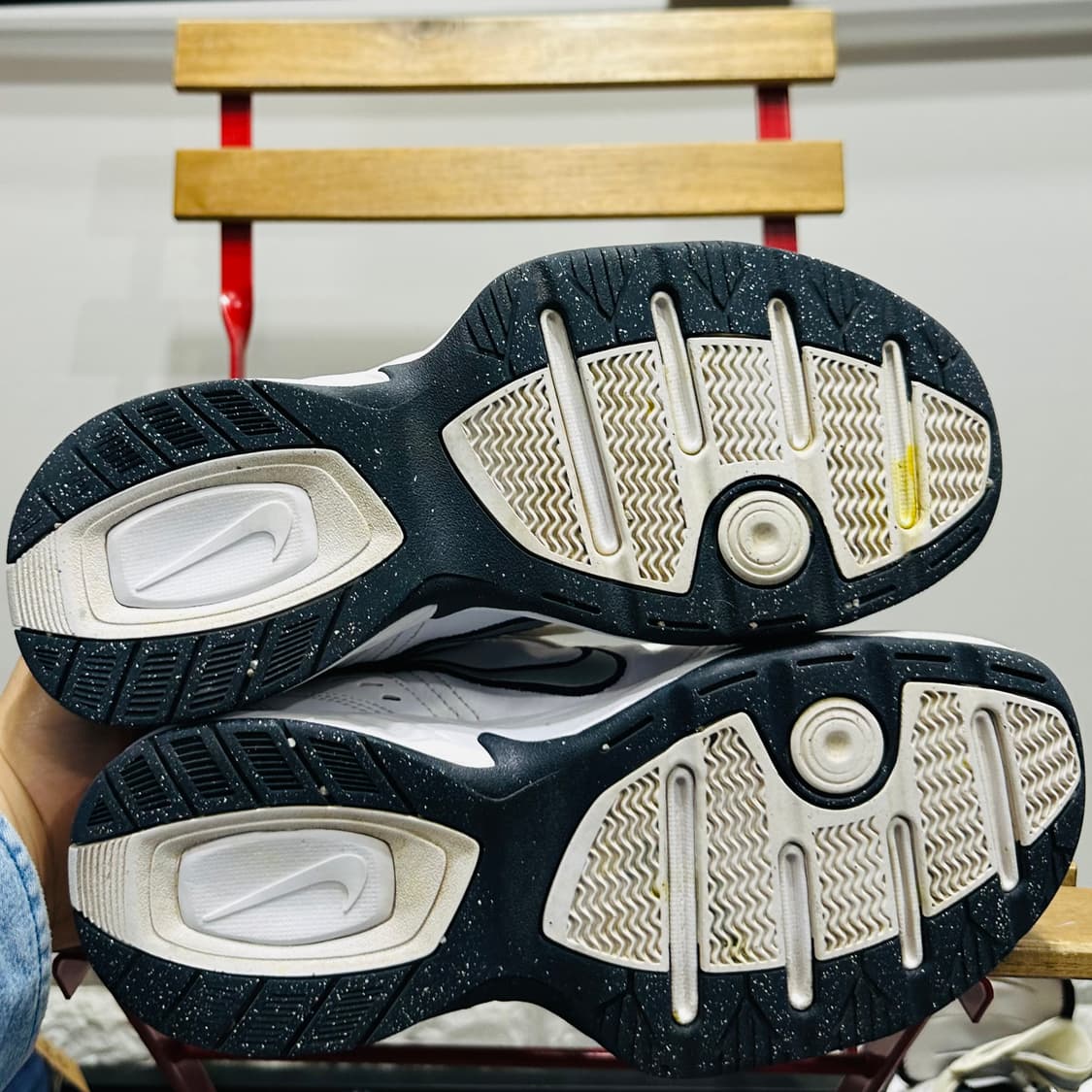 250) 나이키 운동화 남녀 공용 신발 에어모나크 화이트 네이브 상품이미지6