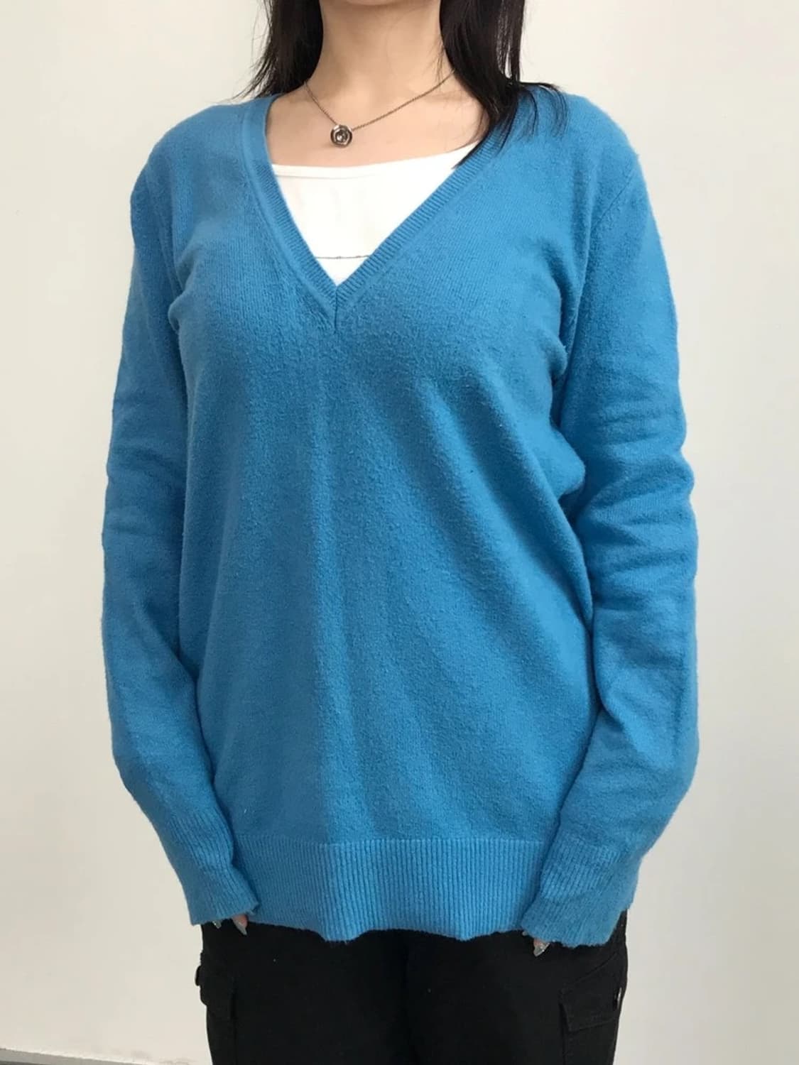 GAP Blue V-Neck Sweater 상품이미지2