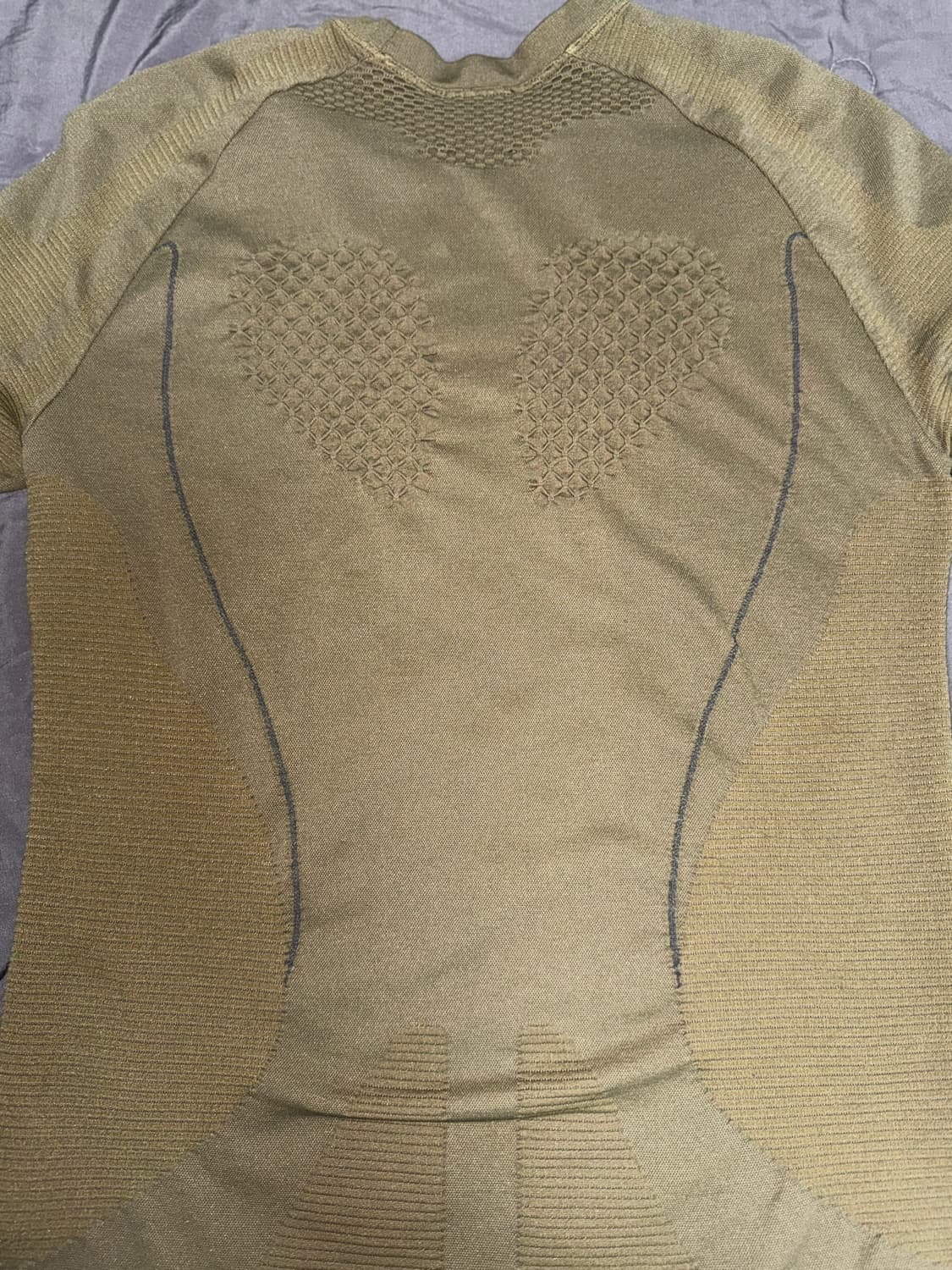 로아 SEAMLESS T SHIRT-DARK OLIVE 상품이미지9