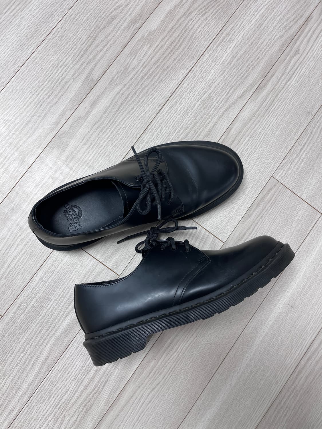 Dr.Martens 상품이미지1