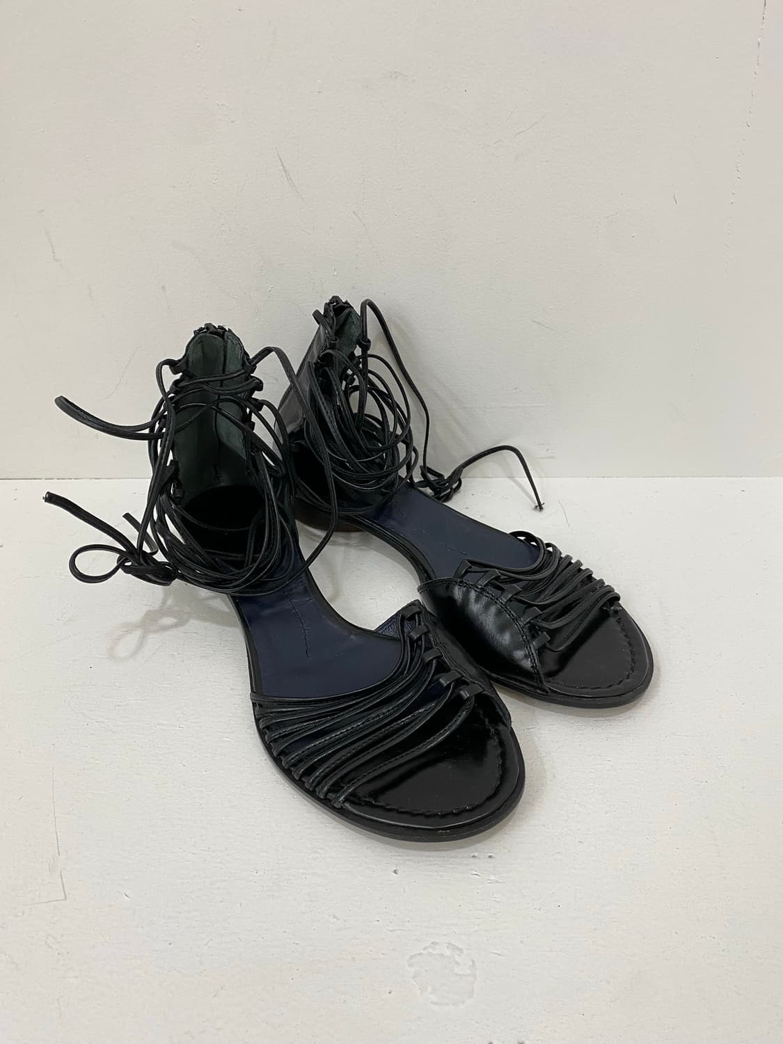 Vero cuoio 블랙 샌들 상품이미지1