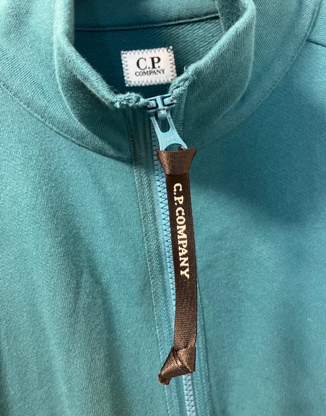 cp컴퍼니 렌즈 집업 상품이미지2