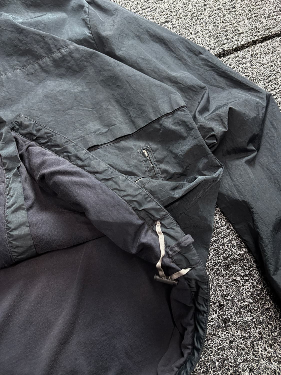 CP컴퍼니 아카이브 올블랙 나일론 바람막이 2444 상품이미지3