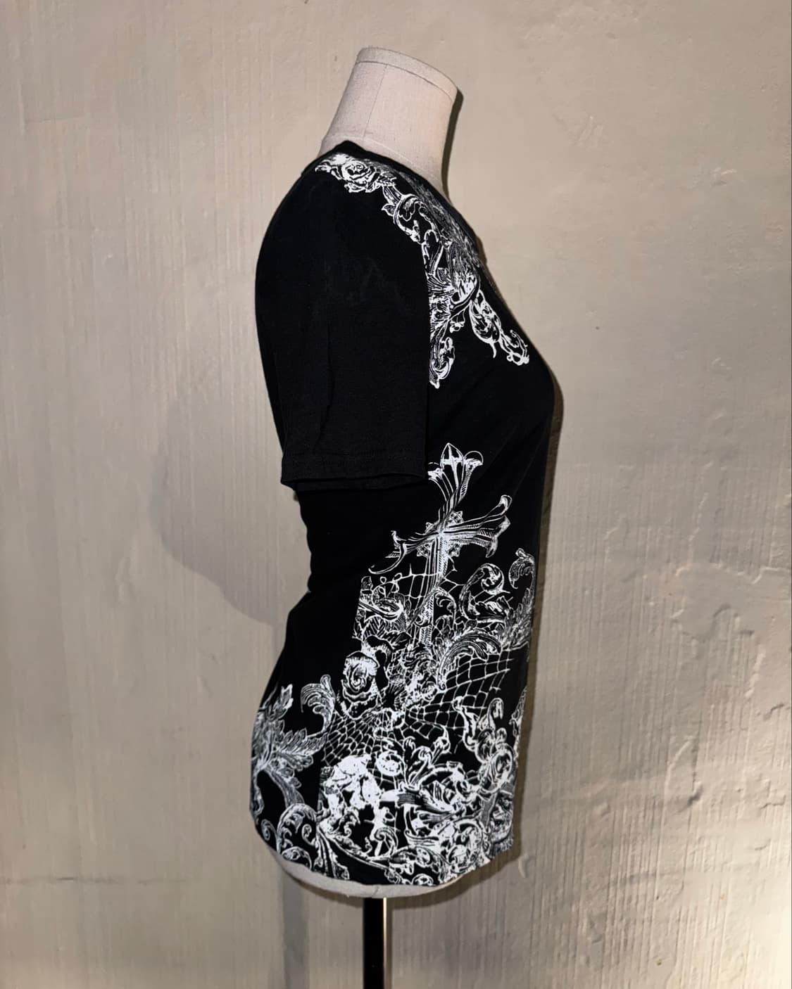 “ALGONQUINS“ Royal Baroque Black T-shirt 상품이미지2