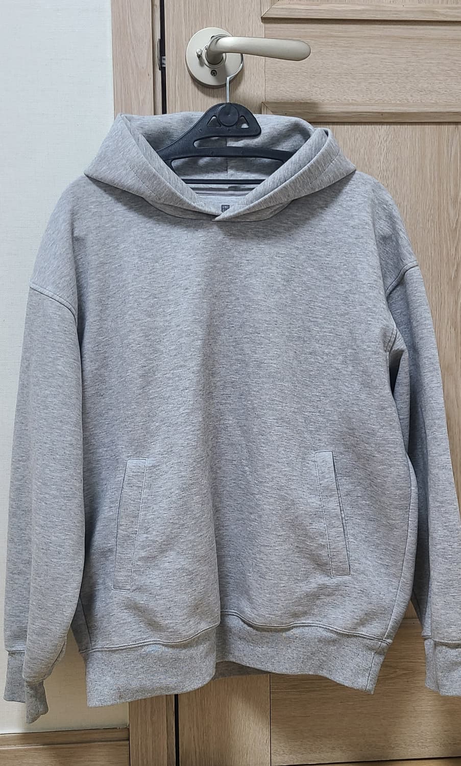 유니클로 후드티 상품이미지1