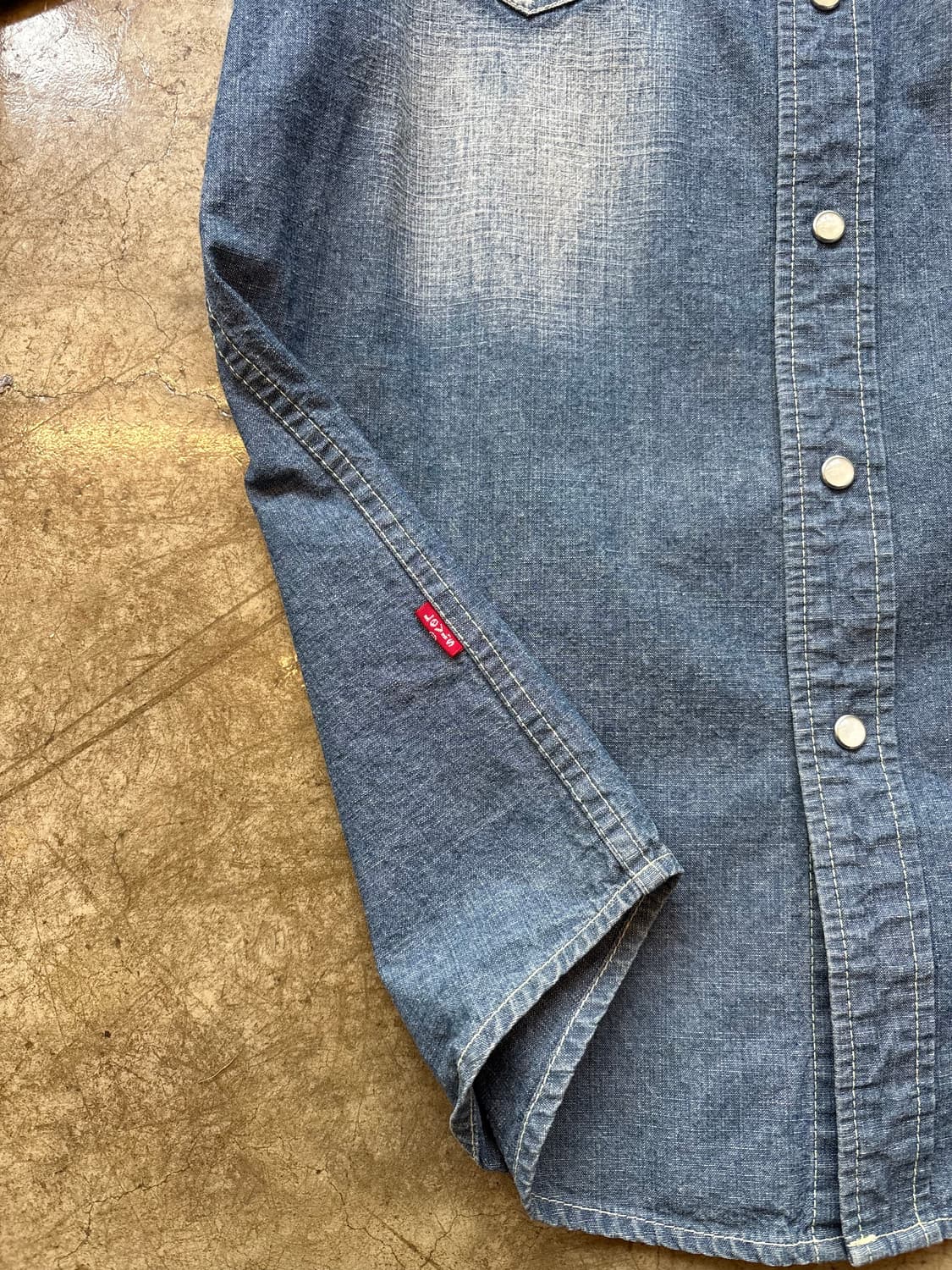 리바이스 자수 패치 데님 셔츠 상품이미지6