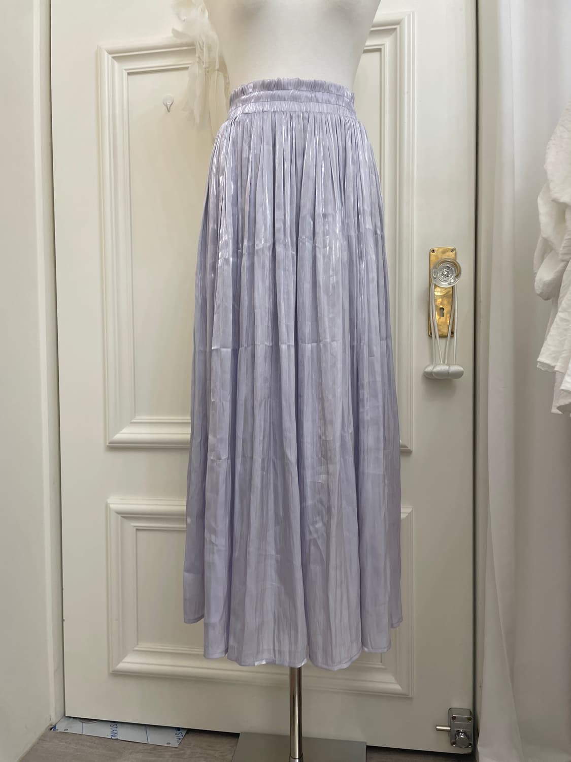 lavender glossy shirring banding long sk 상품이미지4