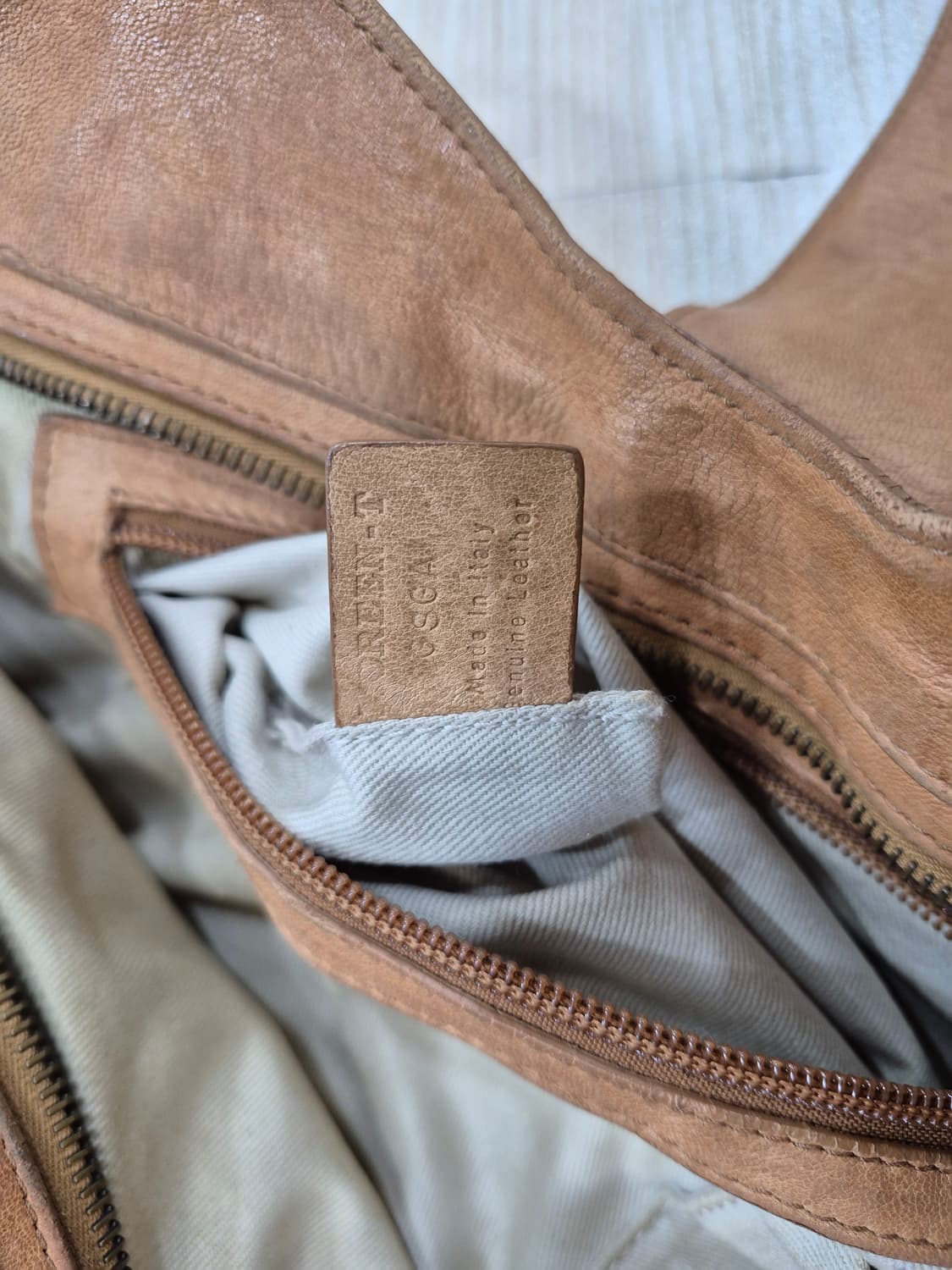 발리 모린T 퀼팅 가죽숄더백 상품이미지10