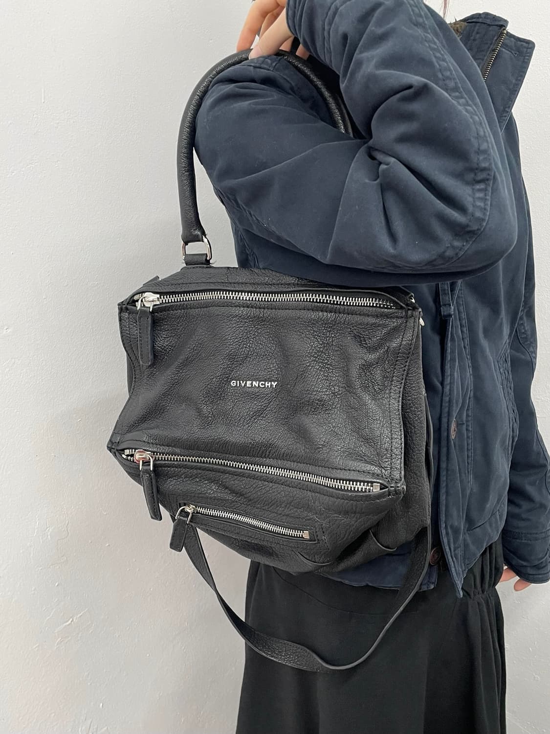 지방시 판도라 미디엄 램스킨 백 상품이미지2