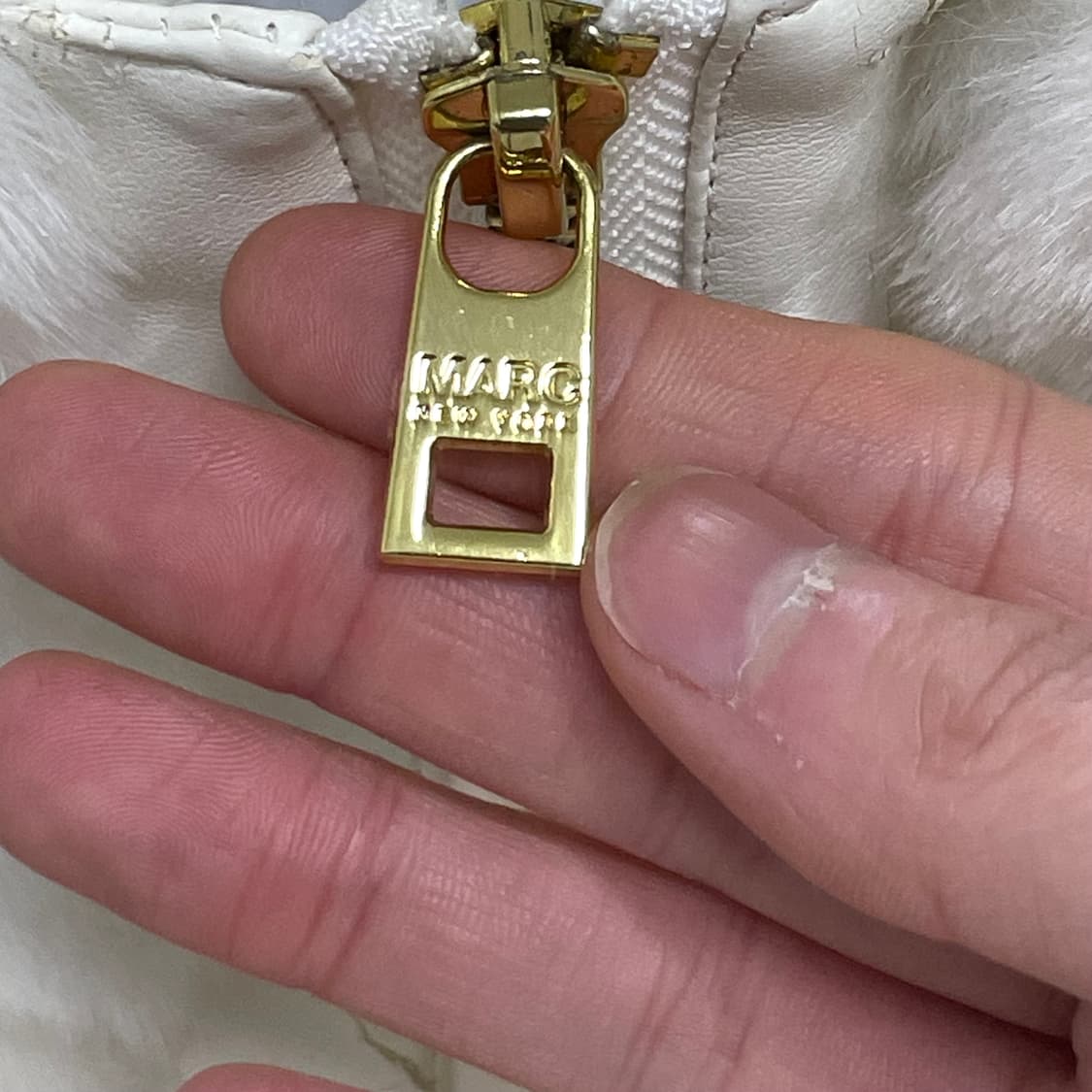 마크제이콥스 뉴욕 아이보리 페이크퍼 자켓 여성M 상품이미지5