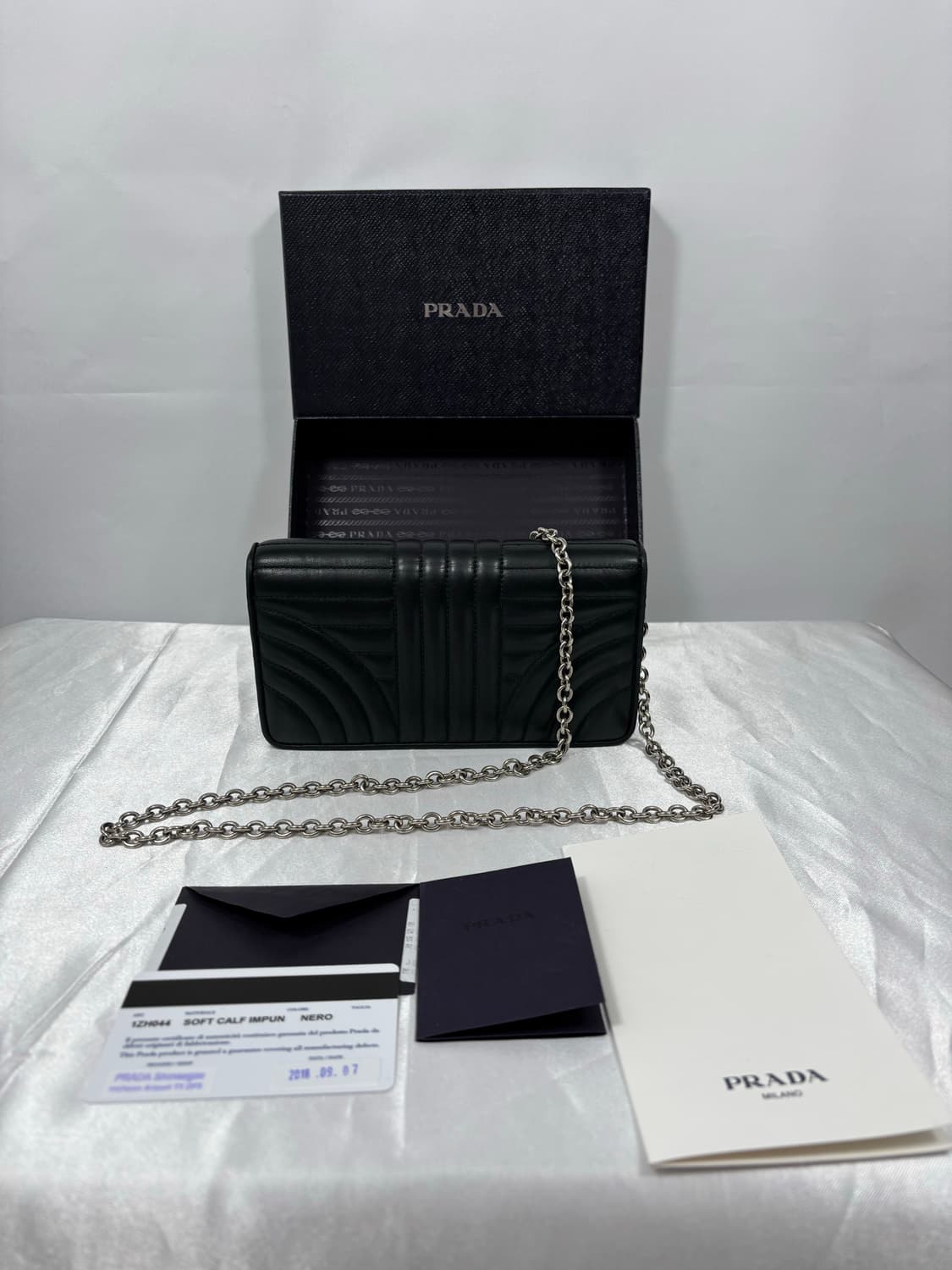 (풀구성)프라다 다이어그램 은장 숄더 체인크로스백 상품이미지3