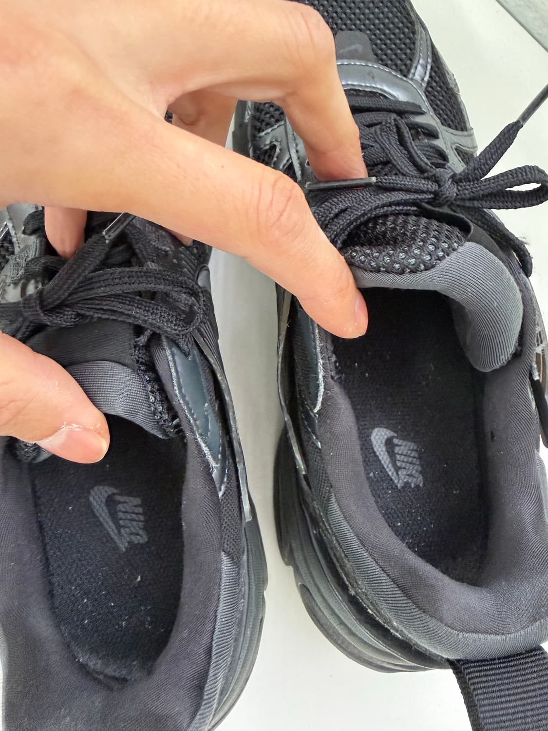 정품) 나이키 V2K 런 블랙 컬러웨이 운동화 260 상품이미지8