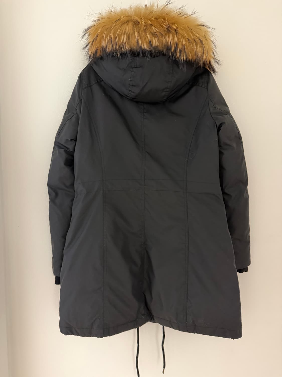 버버리 브릿 폭스퍼 구스다운 패딩 M(66) 상품이미지2