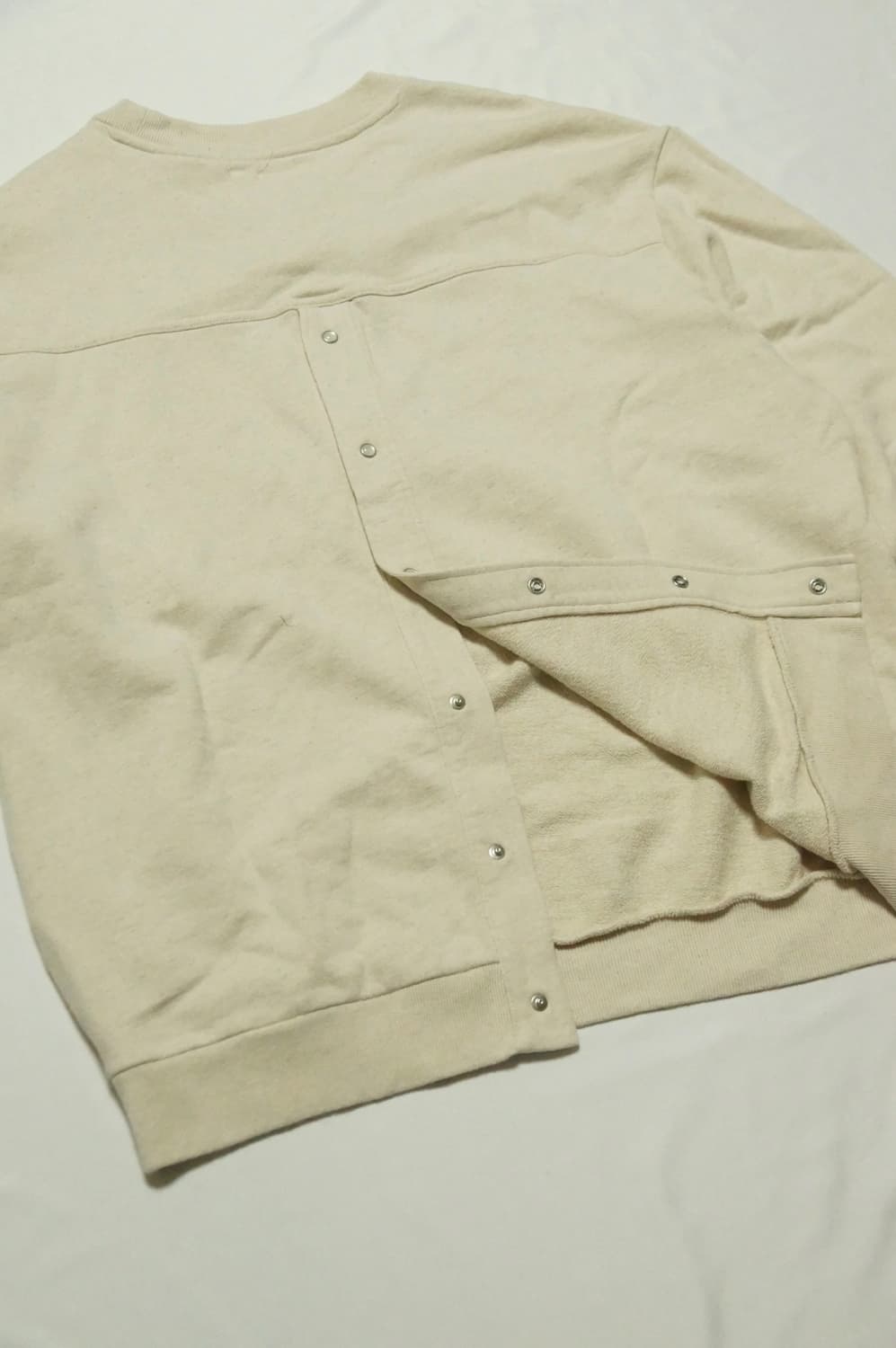 가니 × 리바이스 로고 스냅 스웨트셔츠 상품이미지5