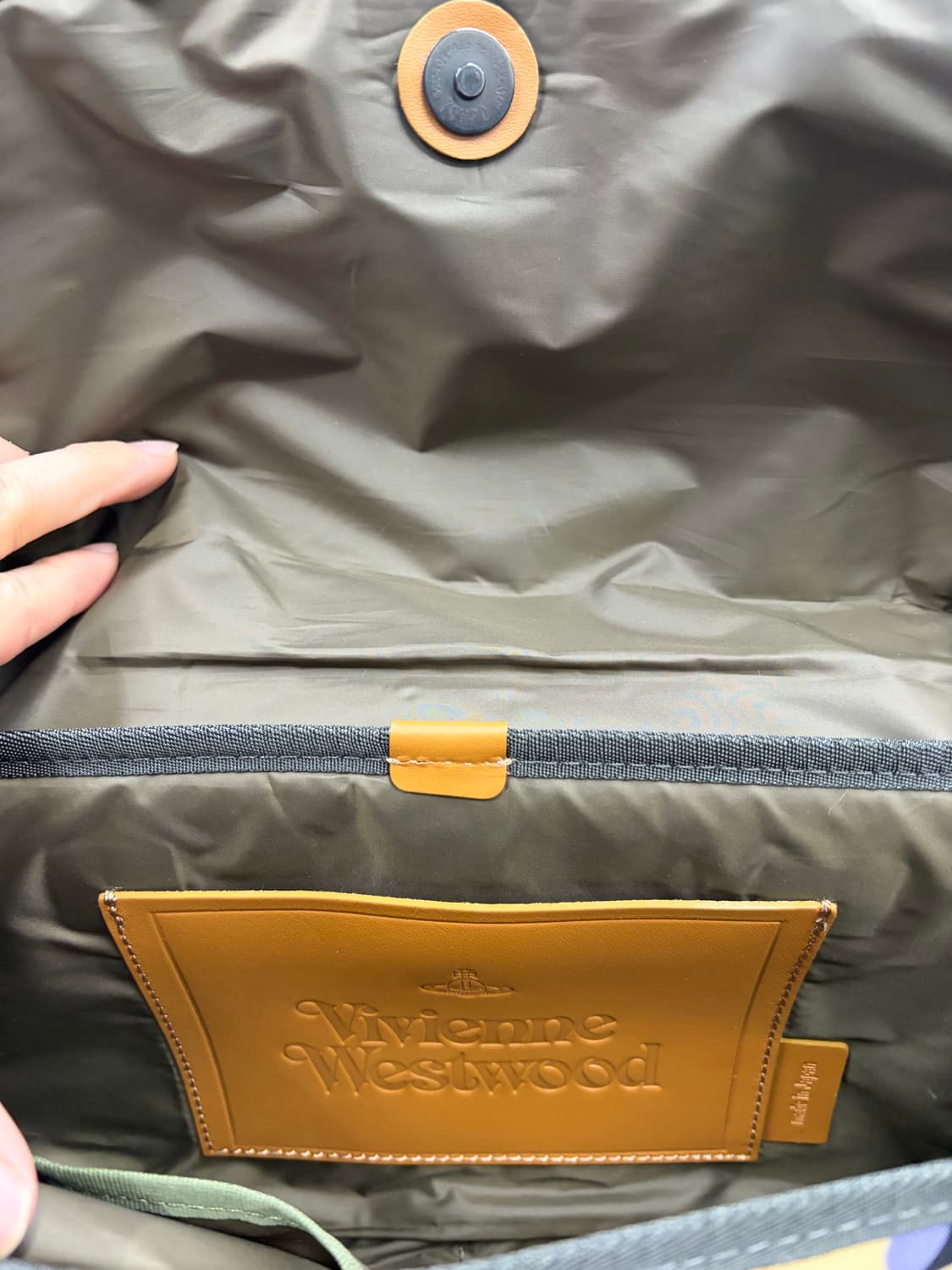 비비안웨스트우드 패턴 힙색 크로스백 상품이미지6