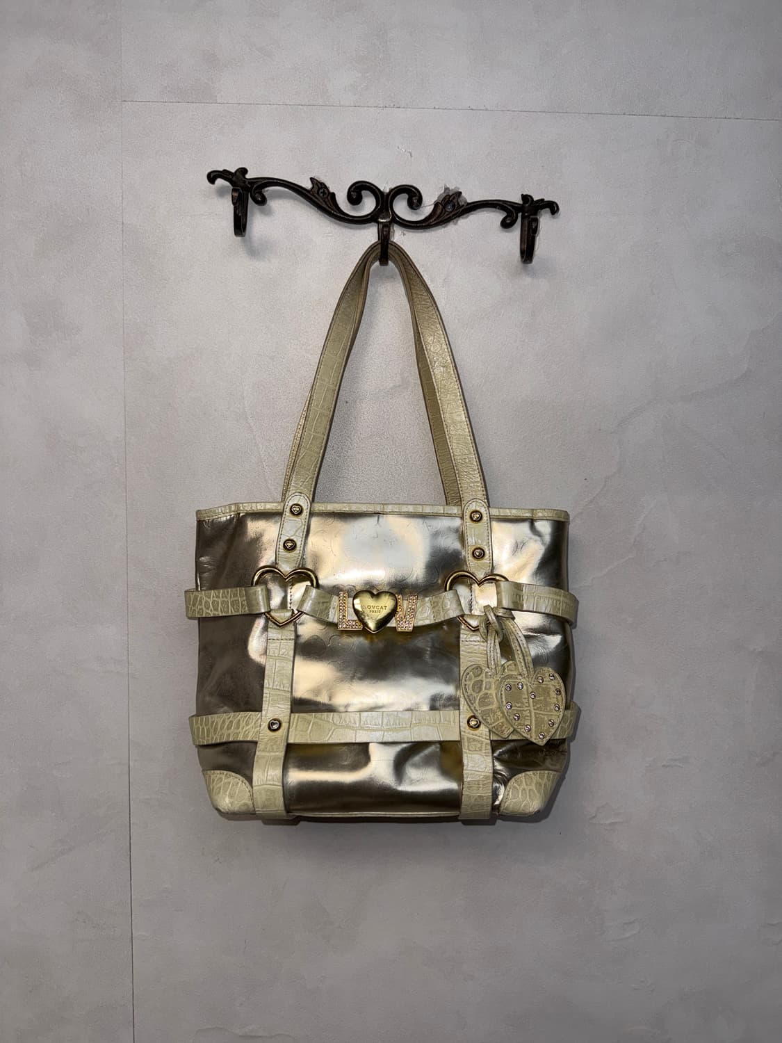 Lovcat metal beige gold buckled 숄더백 상품이미지1