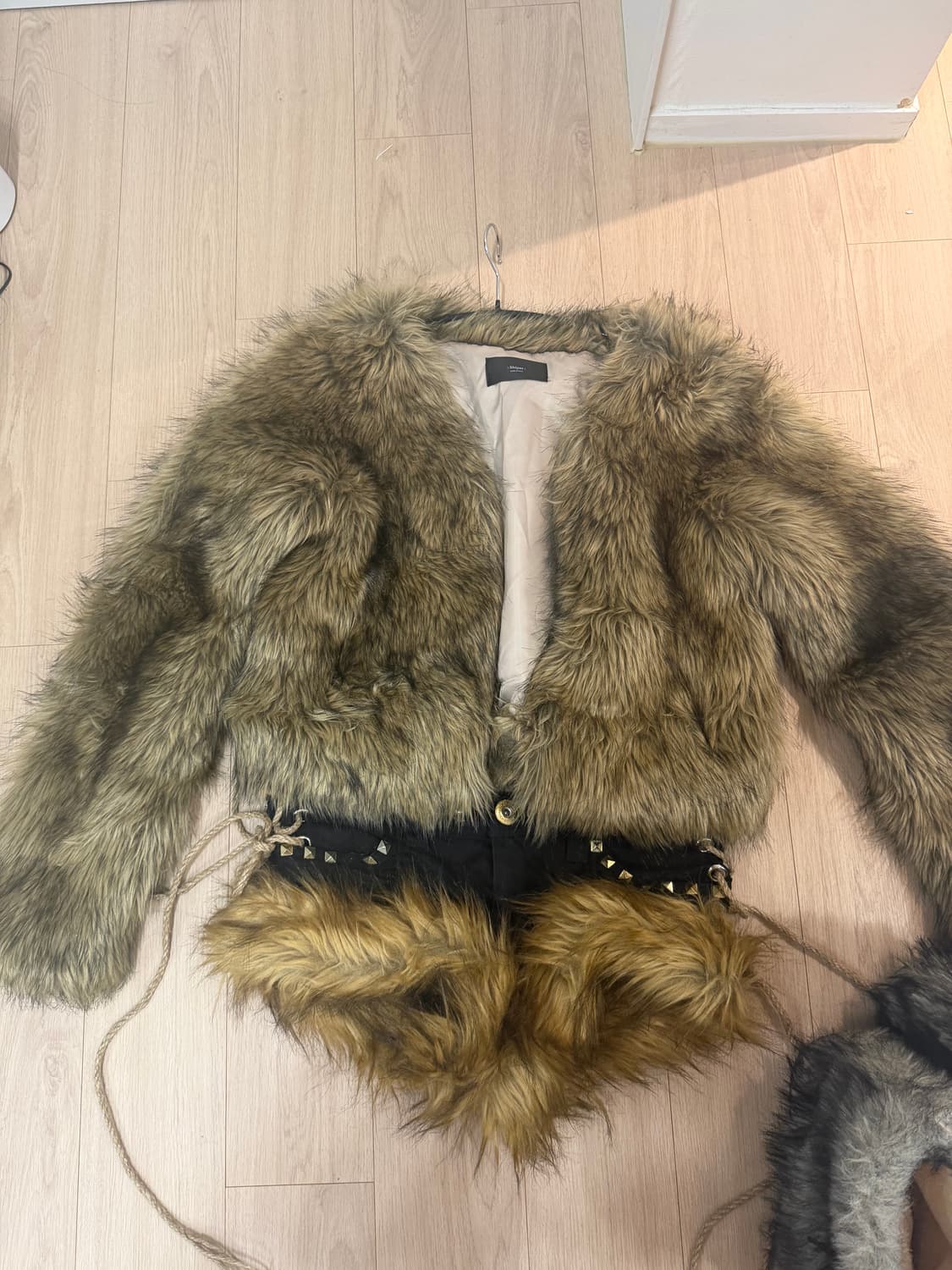 퍼자켓,  퍼 숏츠, 롱부츠 코디 일괄판매 상품이미지1