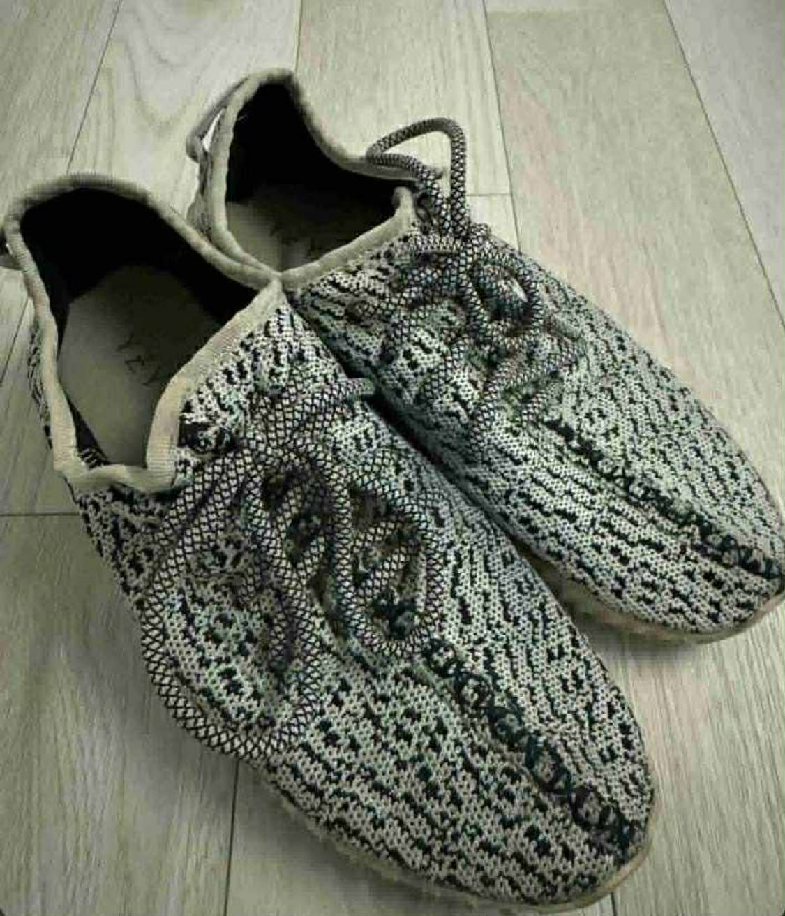 아디다스 이지부스트 350 신발 상품이미지1