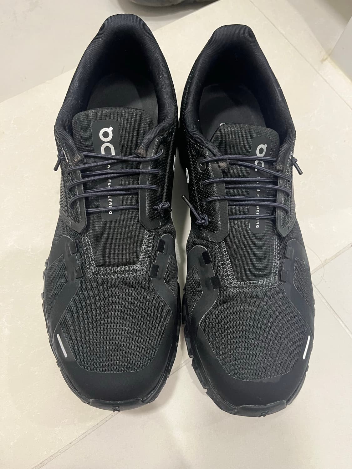 온러닝 클라우드 6 eu42 265사이즈 상품이미지1