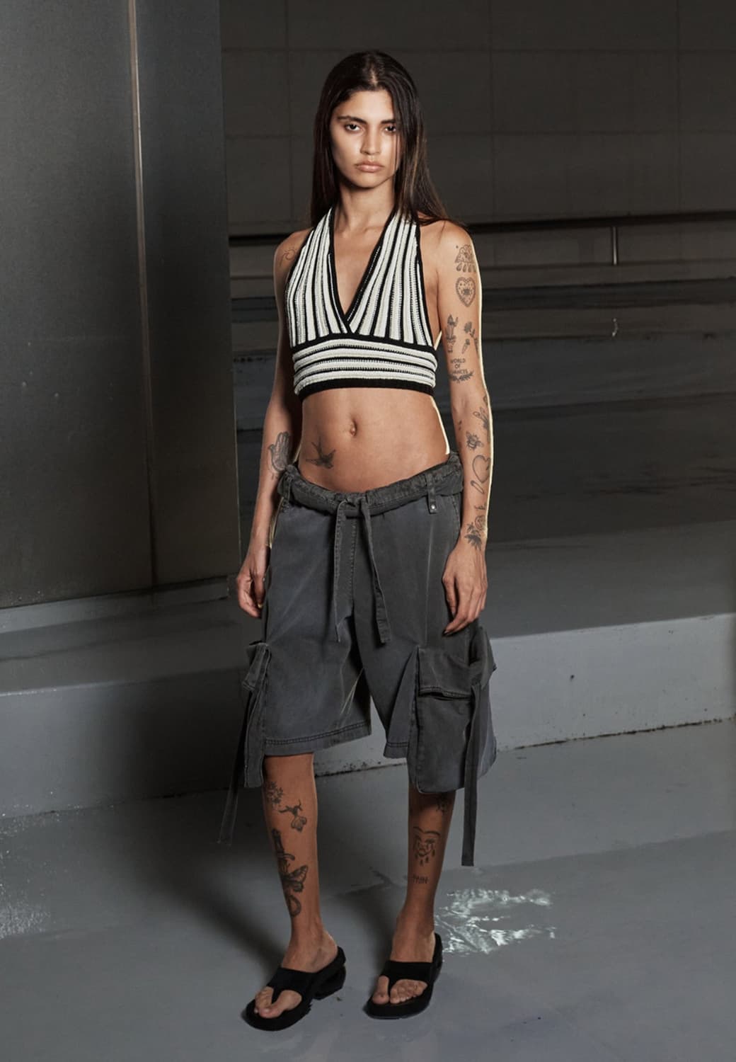 오픈와이와이 rolled waist cargo shorts 차콜 상품이미지3