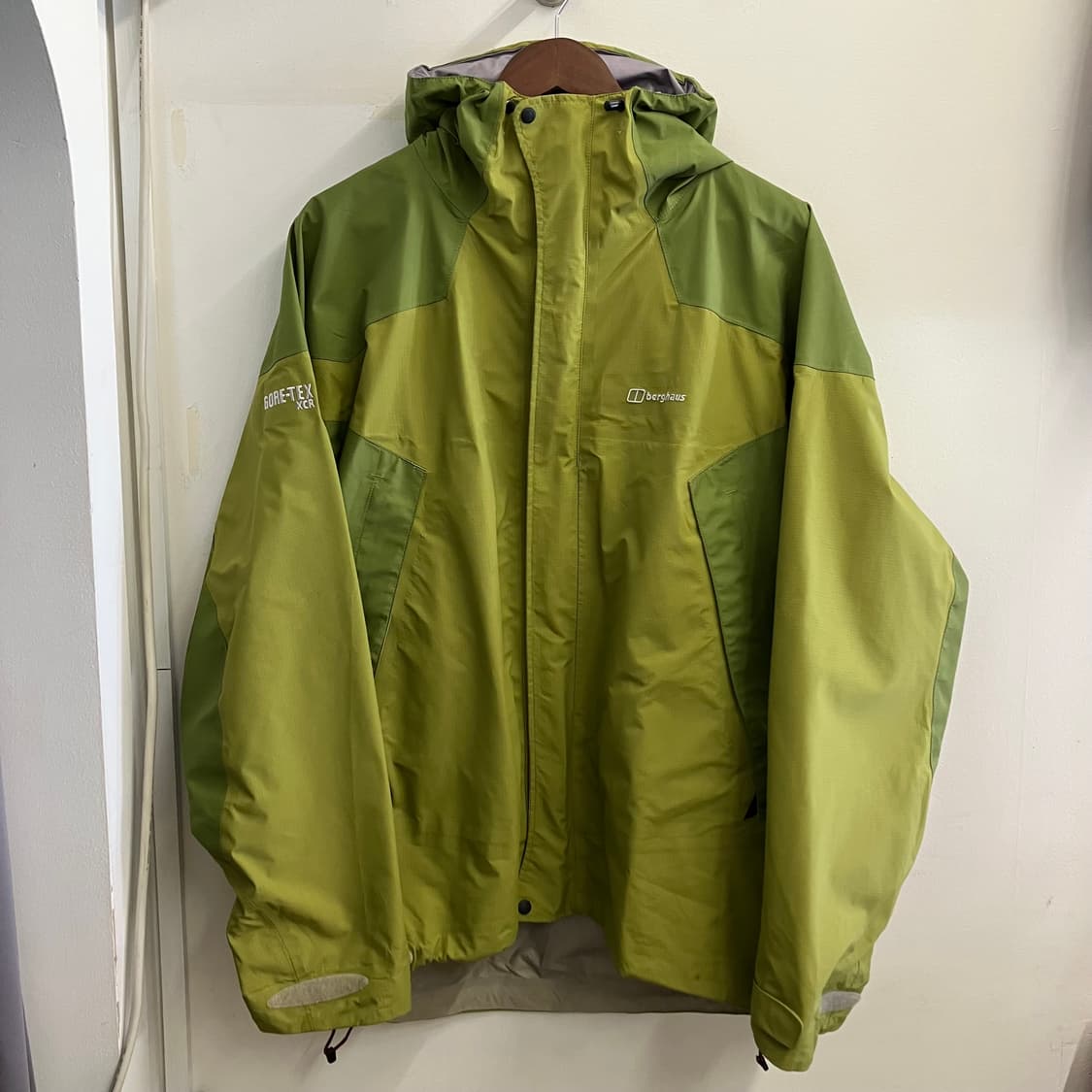 N92 버그하우스 고어텍스 자켓 상품이미지1