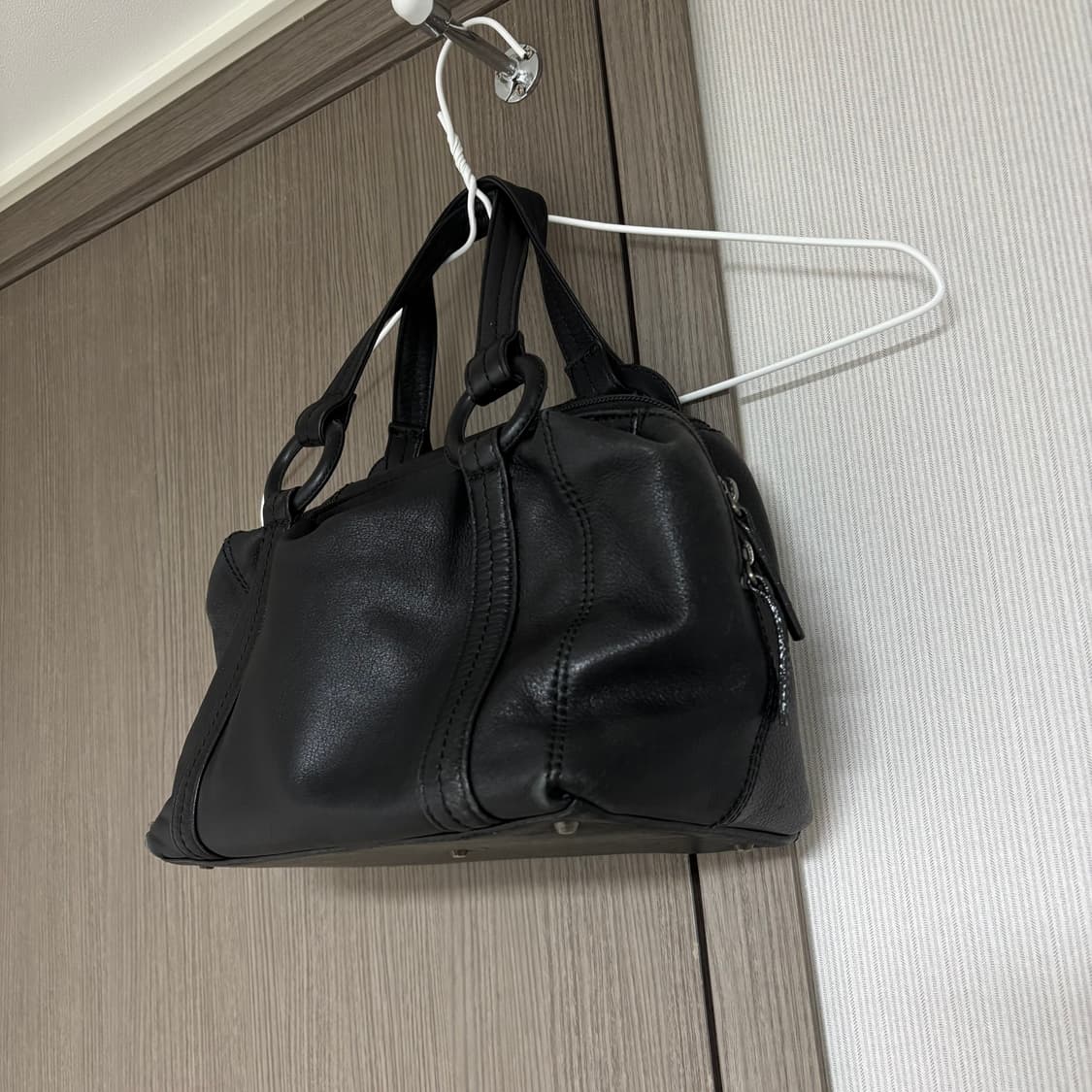 이세이미야케 레더 토트백 상품이미지4