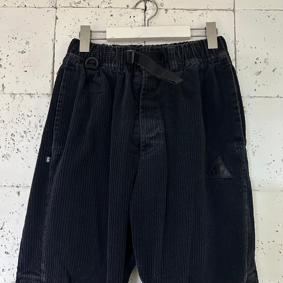 M 나이키 코듀로이 팬츠 차콜 상품이미지2